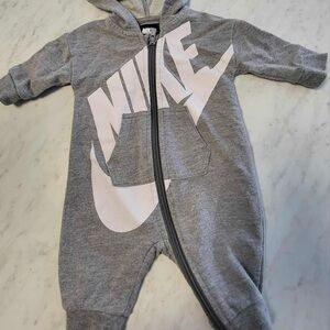 Nike Kids Gray Hooded Footie